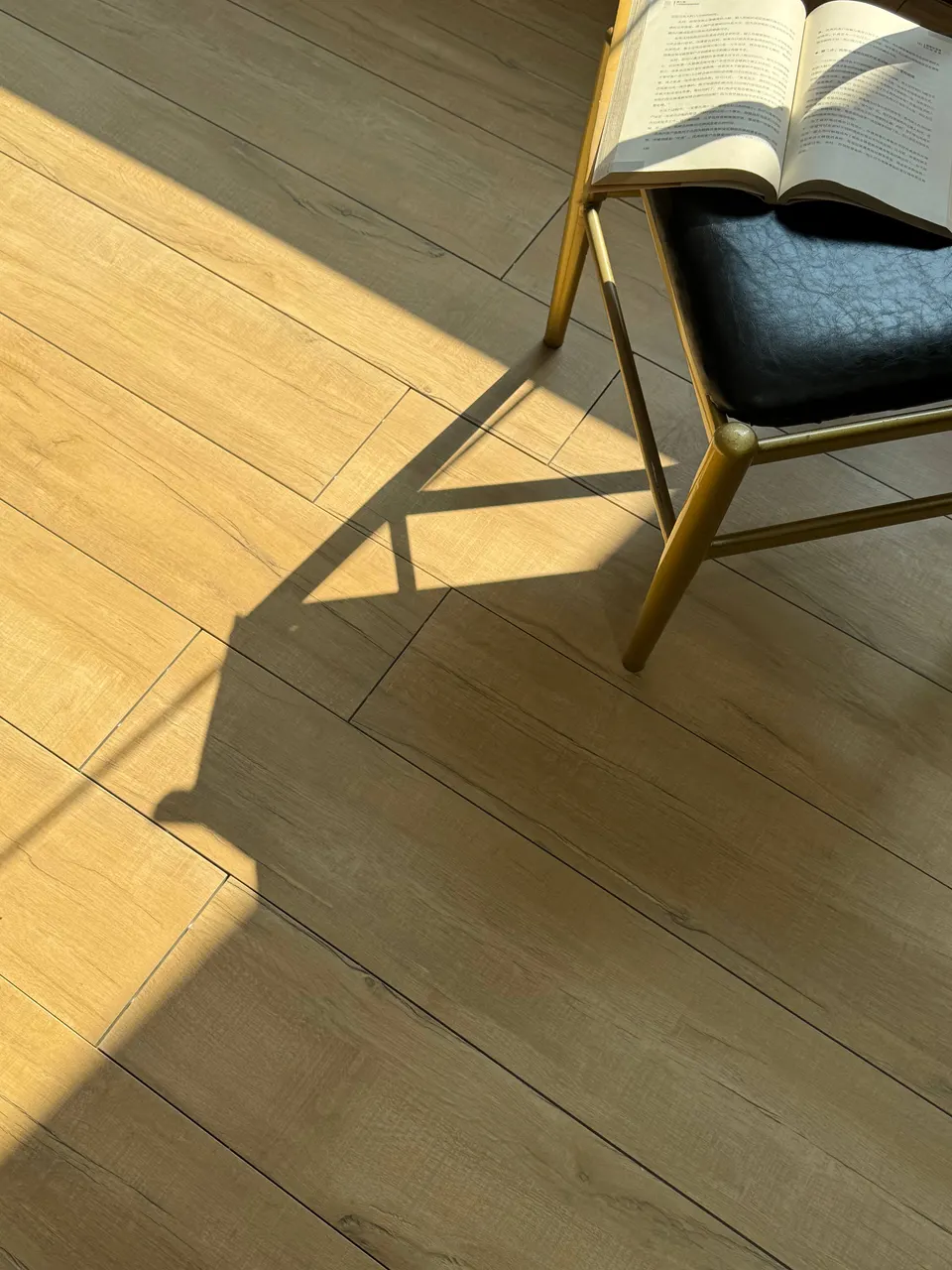 Golden Brown Reclaimed Oak Wood Look Porcelain Tile for Wall and Floor